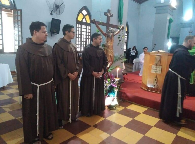 <strong>Franciscanos de Argentina, Chile y Paraguay compartieron una misión en la comunidad de Jahapety</strong>