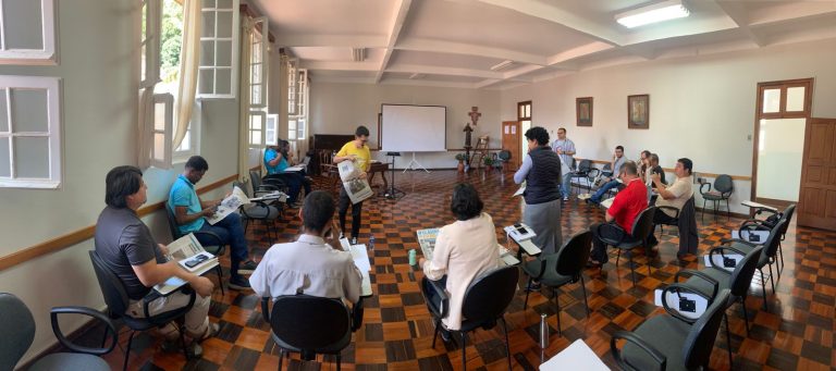 Un taller de artesanos franciscanos